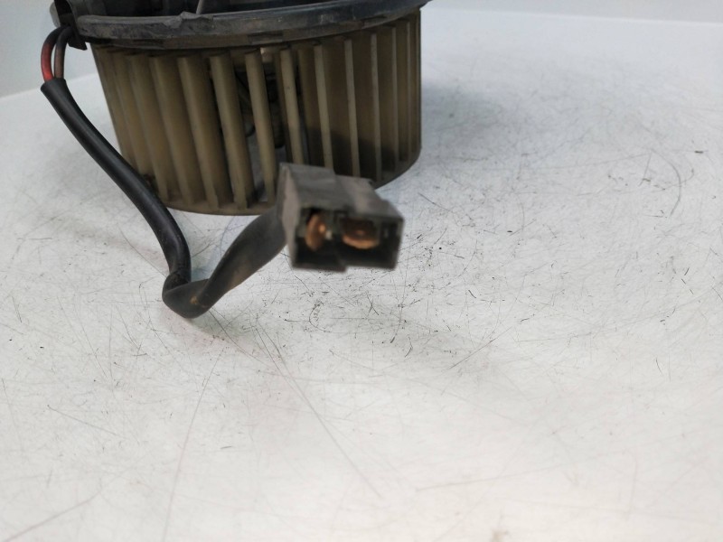 Recambio de motor calefaccion para volkswagen passat berlina (312) referencia OEM IAM   