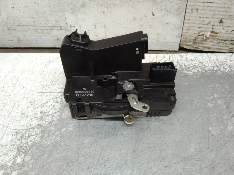 Recambio de motor cierre centralizado delantero izquierdo para opel vivaro combi 2.9t corto referencia OEM IAM 8200008260 911662