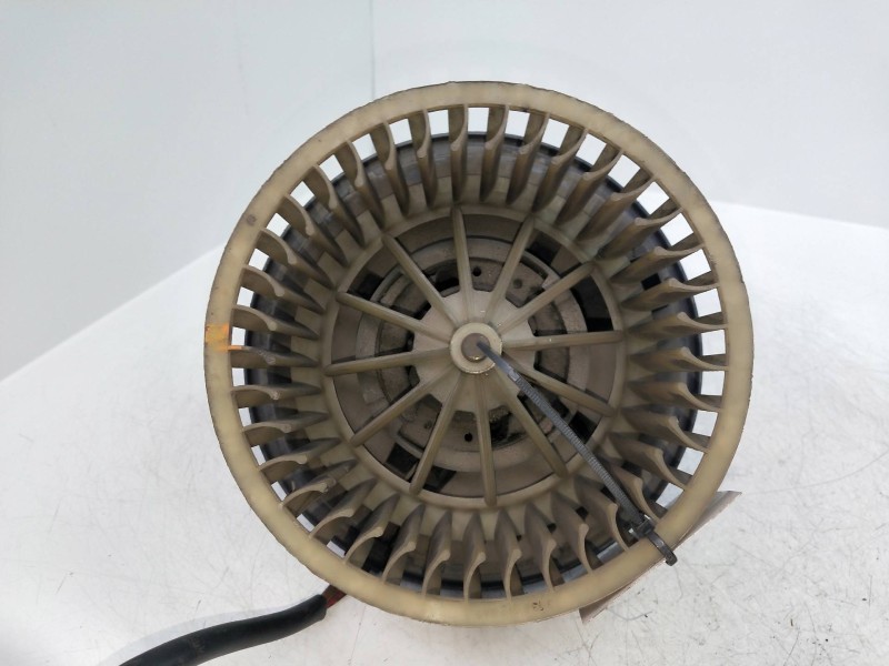 Recambio de motor calefaccion para volkswagen passat berlina (312) referencia OEM IAM   