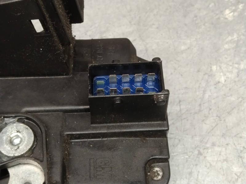 Recambio de motor cierre centralizado delantero izquierdo para opel vivaro combi 2.9t corto referencia OEM IAM 8200008260 911662