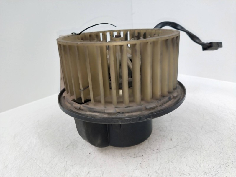 Recambio de motor calefaccion para volkswagen passat berlina (312) referencia OEM IAM   