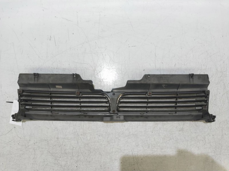 Recambio de rejilla delantera para hyundai santamo gl referencia OEM IAM   
