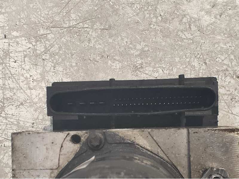 Recambio de abs para mercedes vito combi 06.2003  115 cdi largo (639.703) referencia OEM IAM 0265230407 0265951107 88829J0157 A0