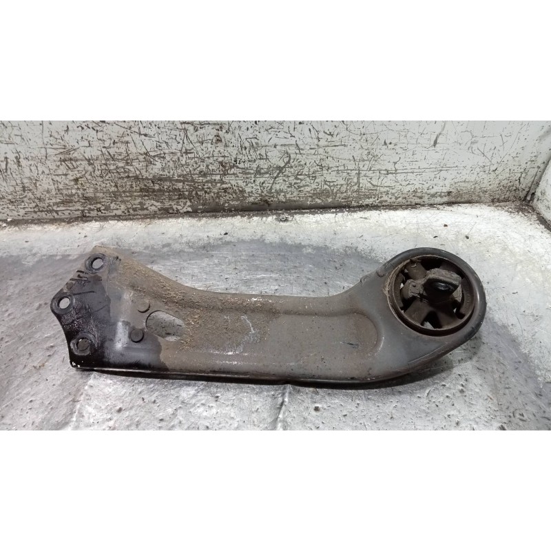 Recambio de brazo suspension superior trasero derecho para kia sportage business 2wd referencia OEM IAM 55280D3050  