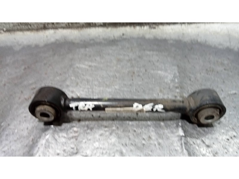 Recambio de brazo suspension superior trasero derecho para kia sportage business 2wd referencia OEM IAM 55250D7000  