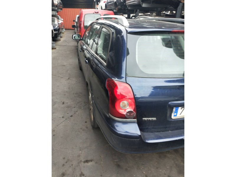 toyota avensis wagon (t25) del año 2008