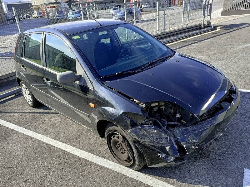 ford fiesta (cbk) del año 2004