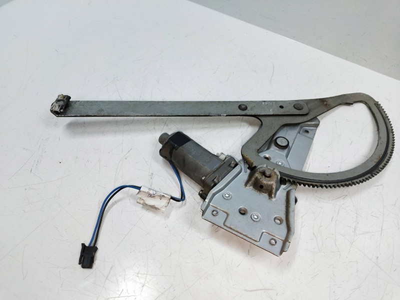 Recambio de elevalunas delantero izquierdo para mercedes sprinter 02.00  caja cerrada 2.2 cdi cat referencia OEM IAM 113863XXX  