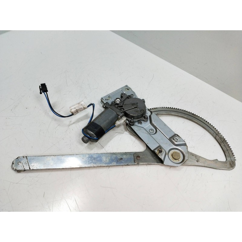 Recambio de elevalunas delantero izquierdo para mercedes sprinter 02.00  caja cerrada 2.2 cdi cat referencia OEM IAM 113863XXX  