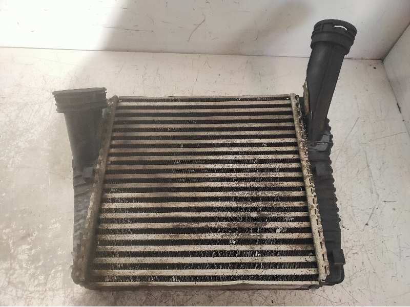 Recambio de intercooler para audi q7 (4l) 3.0 tdi referencia OEM IAM 7L6145804 E3705 