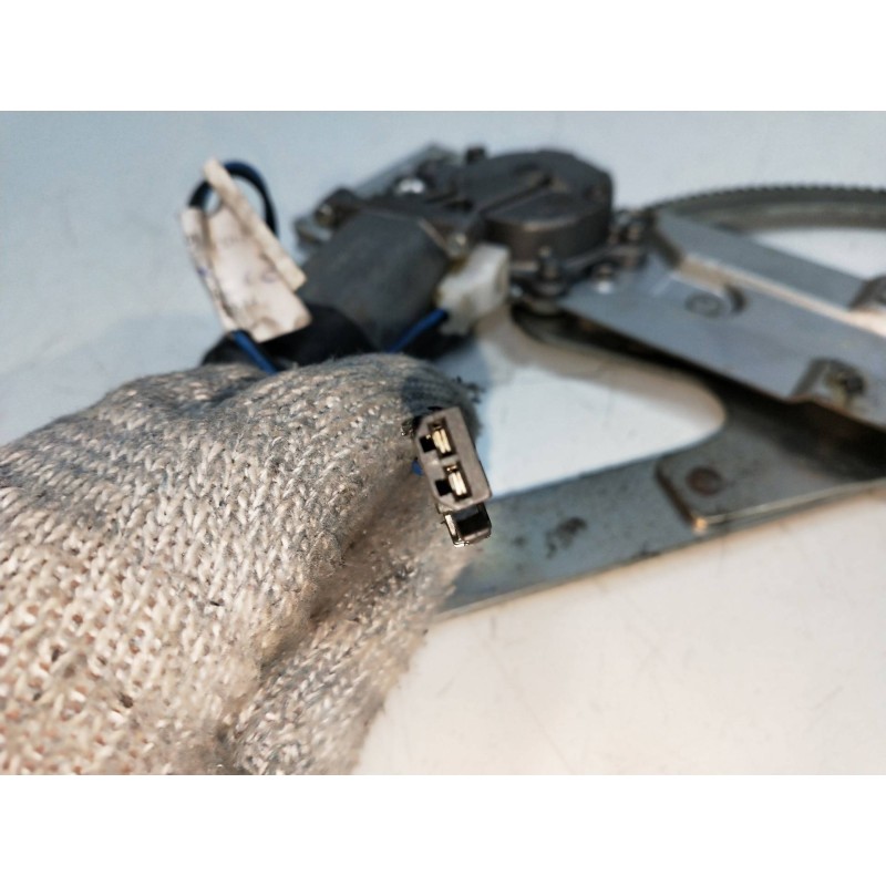 Recambio de elevalunas delantero izquierdo para mercedes sprinter 02.00  caja cerrada 2.2 cdi cat referencia OEM IAM 113863XXX  