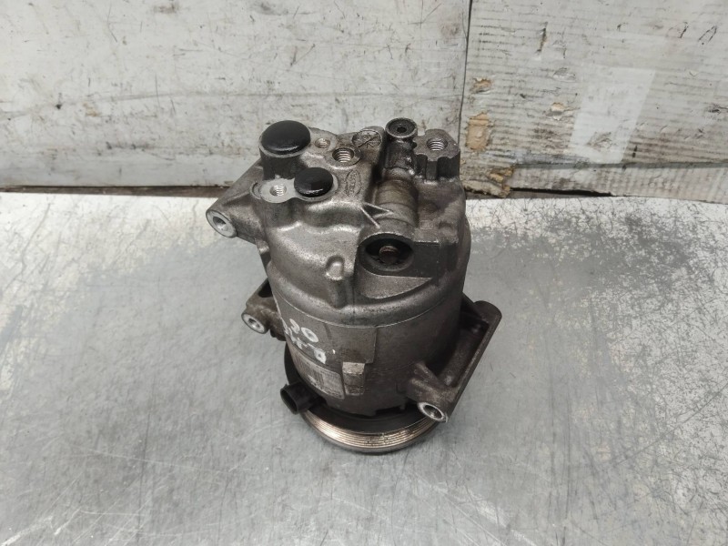 Recambio de compresor aire acondicionado para renault megane ii berlina 5p dynamique referencia OEM IAM 8200457418 01140170 