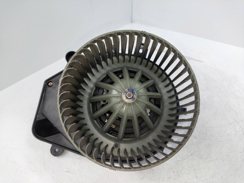 Recambio de motor calefaccion para volkswagen passat berlina (3b3) 1.9 tdi referencia OEM IAM 740221233F 8D1820021 