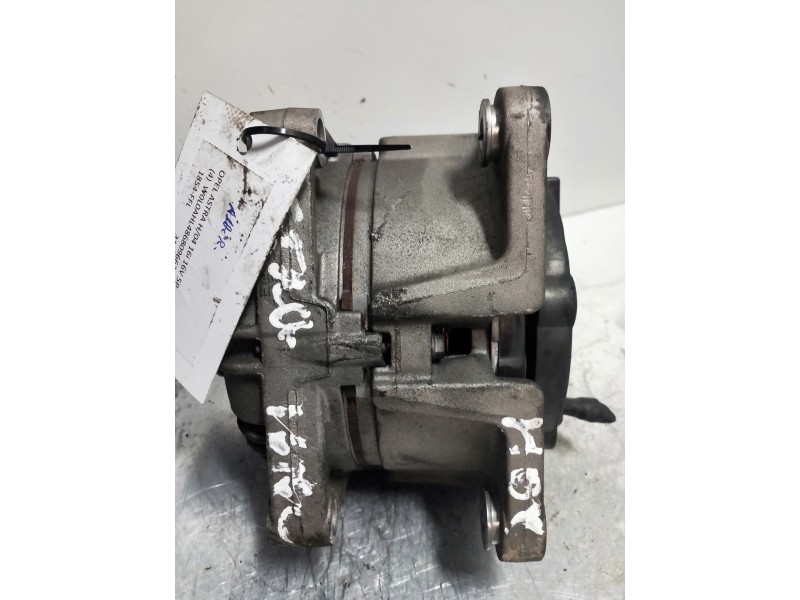 Recambio de alternador para opel astra h berlina cosmo referencia OEM IAM 0124425067  