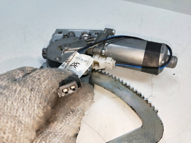 Recambio de elevalunas delantero derecho para mercedes sprinter 02.00  caja cerrada referencia OEM IAM 113862XXX  5P