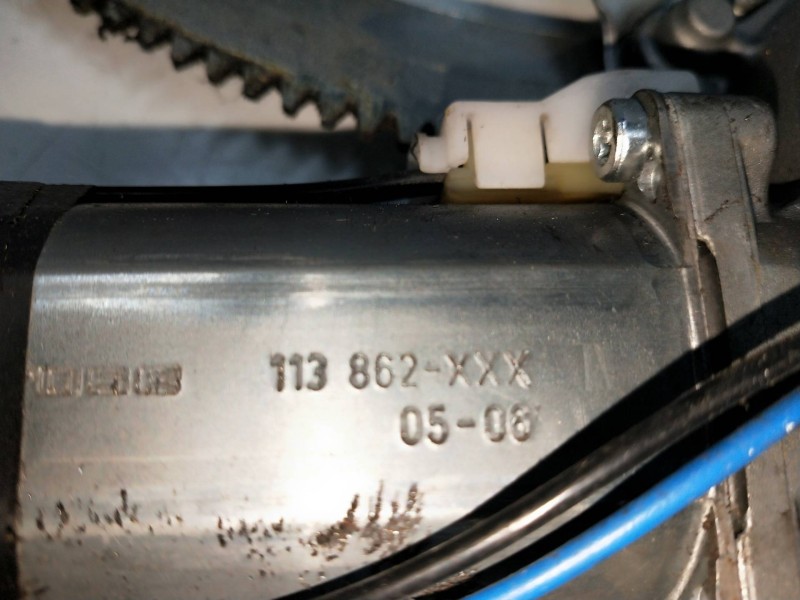 Recambio de elevalunas delantero derecho para mercedes sprinter 02.00  caja cerrada referencia OEM IAM 113862XXX  5P