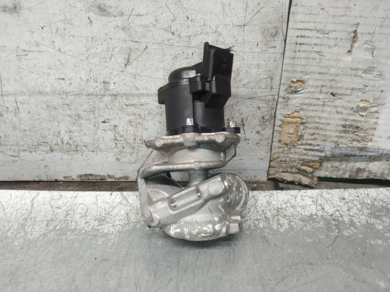 Recambio de valvula egr para ford fiesta (cbk) steel referencia OEM IAM 724809760  