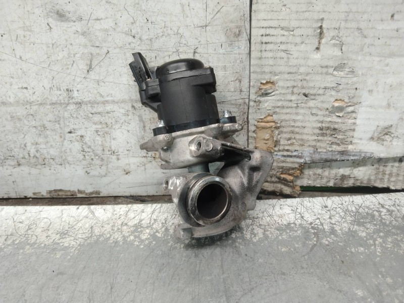 Recambio de valvula egr para ford fiesta (cbk) steel referencia OEM IAM 724809760  