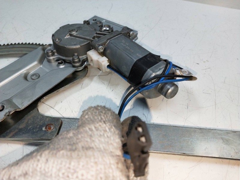 Recambio de elevalunas delantero derecho para mercedes sprinter 02.00  caja cerrada 2.2 cdi cat referencia OEM IAM 113862XXX  2P