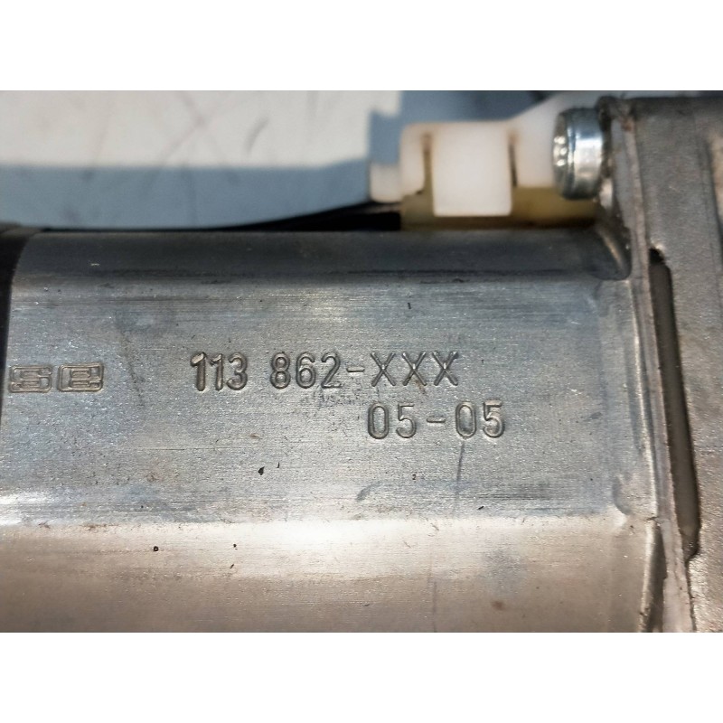 Recambio de elevalunas delantero derecho para mercedes sprinter 02.00  caja cerrada 2.2 cdi cat referencia OEM IAM 113862XXX  2P