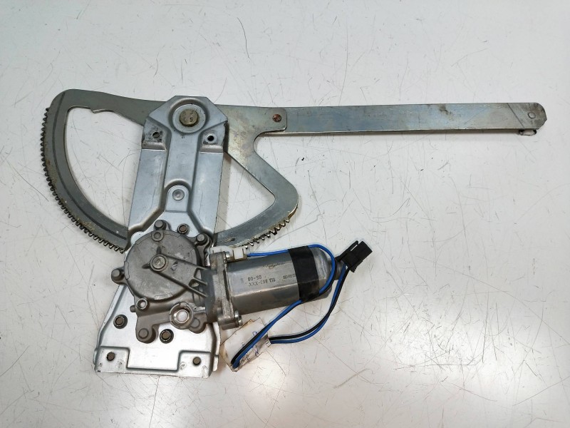 Recambio de elevalunas delantero izquierdo para mercedes sprinter 02.00  caja cerrada 2.2 cdi cat referencia OEM IAM 113863XXX  