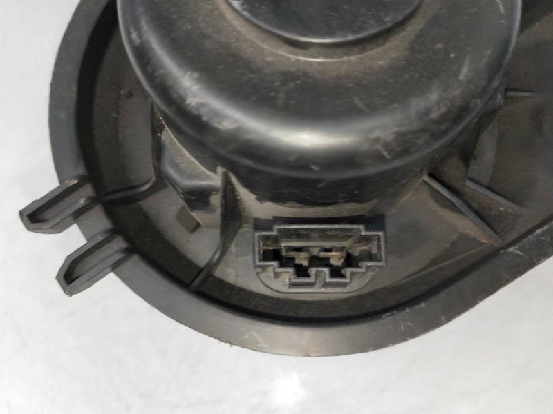 Recambio de motor calefaccion para volkswagen polo berlina (6n2) 1.9 sdi referencia OEM IAM 6N1819021  