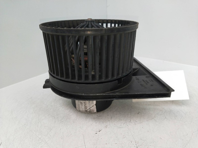 Recambio de motor calefaccion para volkswagen polo berlina (6n2) 1.9 sdi referencia OEM IAM 6N1819021  