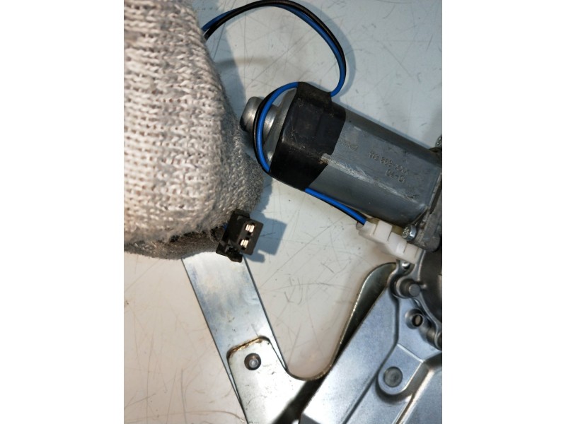 Recambio de elevalunas delantero izquierdo para mercedes sprinterii caja cerrada (desde 01.06) referencia OEM IAM   5P