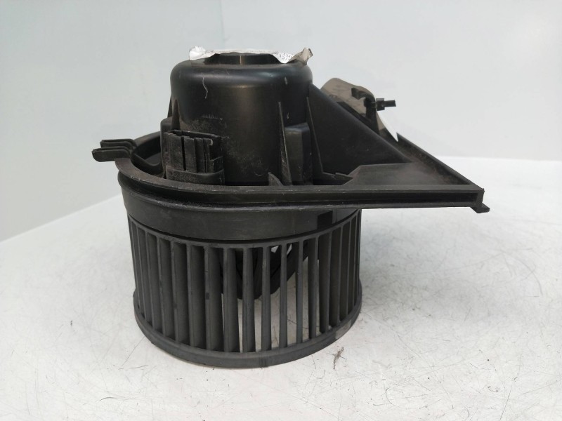 Recambio de motor calefaccion para volkswagen polo berlina (6n2) 1.9 diesel referencia OEM IAM 6N1819021A  