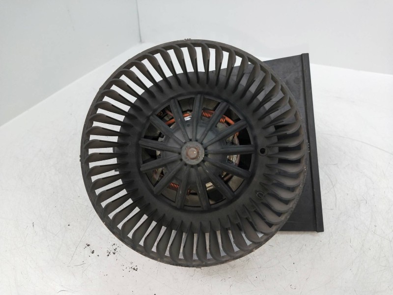 Recambio de motor calefaccion para volkswagen polo berlina (6n2) 1.9 diesel referencia OEM IAM 6N1819021A  