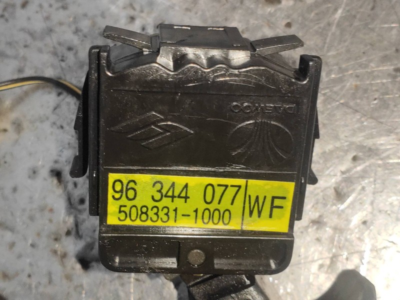 Recambio de mando limpia para chevrolet evanda cdx referencia OEM IAM   