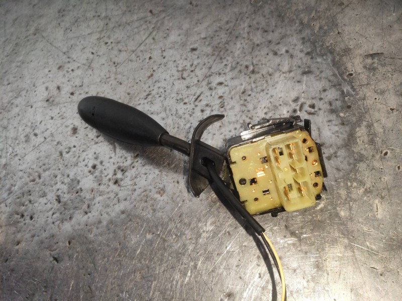 Recambio de mando limpia para chevrolet evanda cdx referencia OEM IAM   