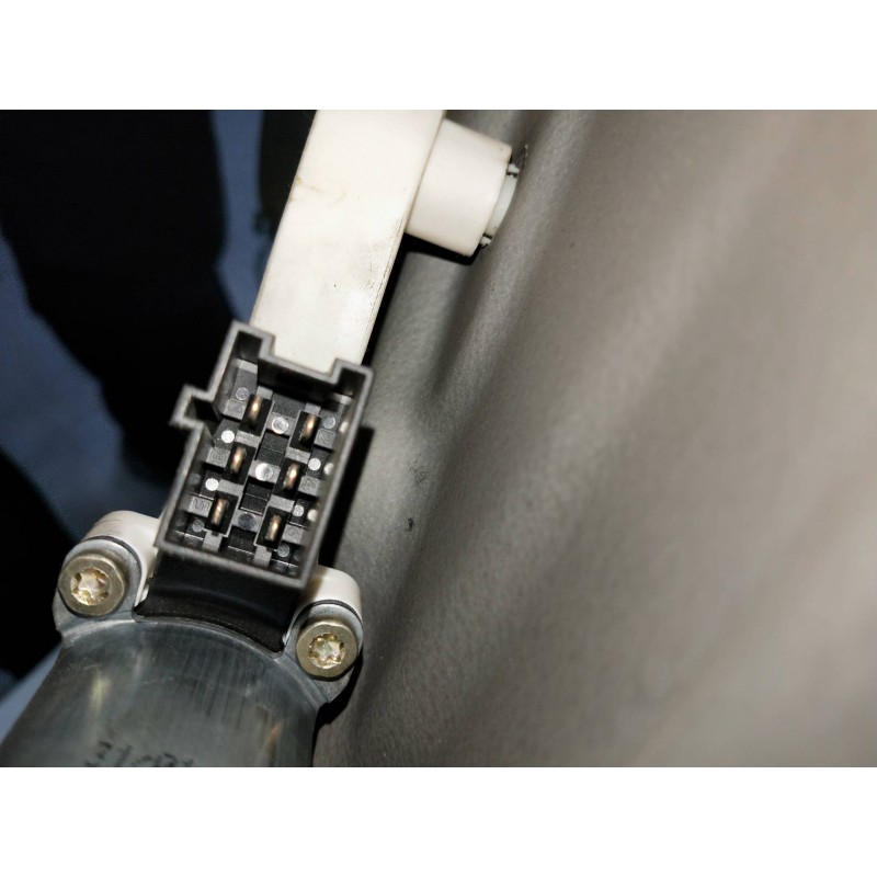 Recambio de elevalunas delantero izquierdo para mercedes clase a (w169) 2.0 cdi cat referencia OEM IAM   5P