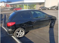 peugeot 206 berlina del año 2001 2