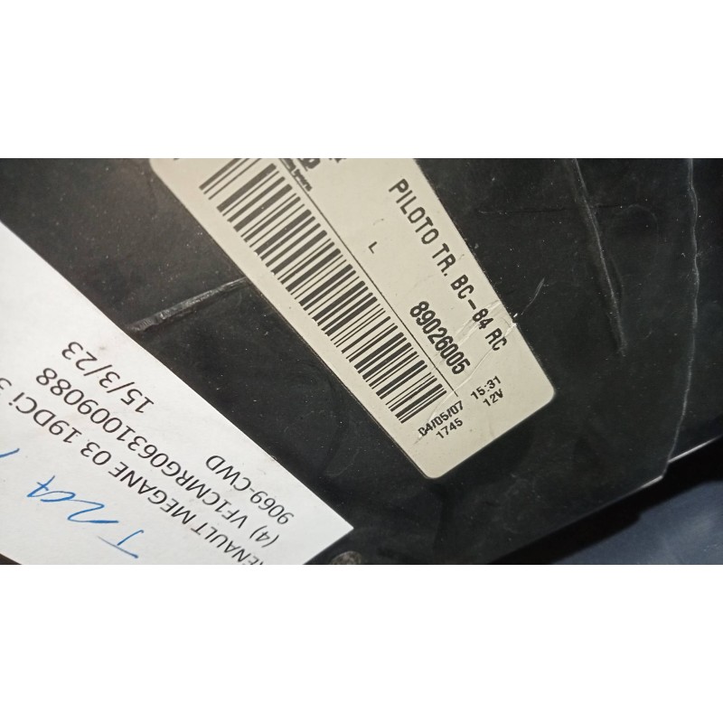 Recambio de piloto trasero izquierdo para renault megane ii berlina 3p confort expression referencia OEM IAM 89026005  