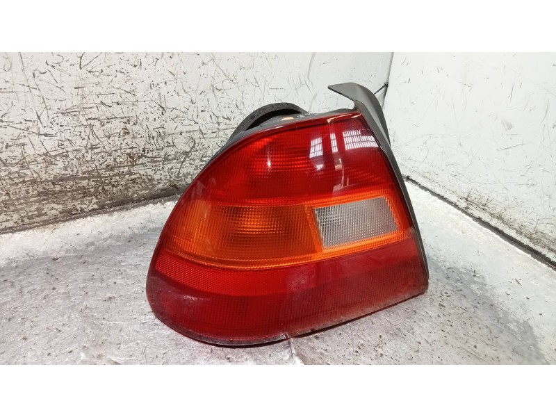 Recambio de piloto trasero izquierdo para honda civic berlina .5 (ma/mb) 1.6 ls (mb1) referencia OEM IAM   