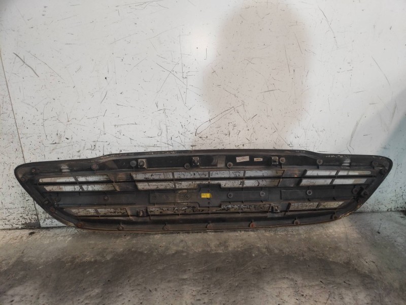 Recambio de rejilla delantera para chevrolet evanda cdx referencia OEM IAM 96399852  