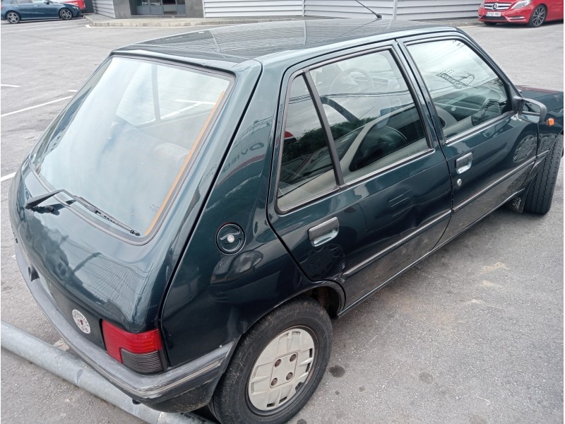 peugeot 205 berlina del año 1997
