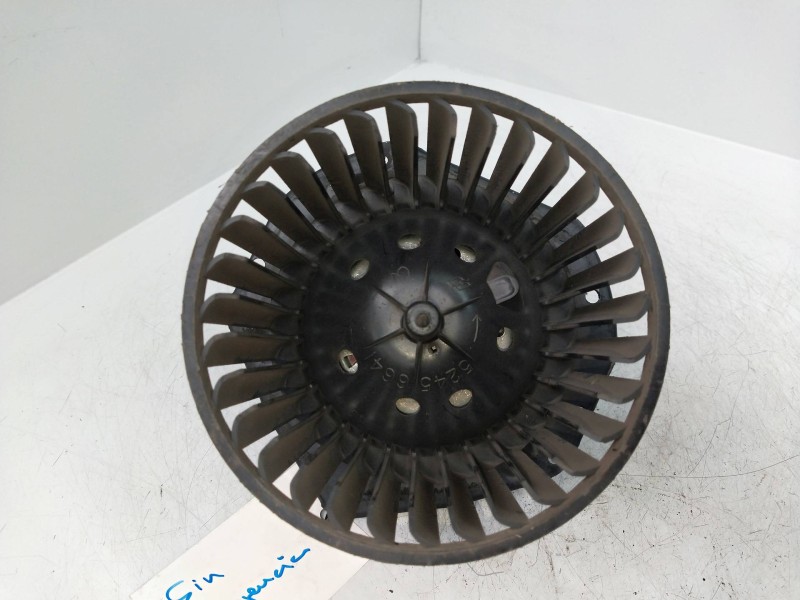 Recambio de motor calefaccion para volkswagen t4 transporter/furgoneta (mod. 1991) referencia OEM IAM    Recambio de motor calefaccion para volkswagen t4 transporter/furgoneta (mod. 1991) referencia OEM IAM