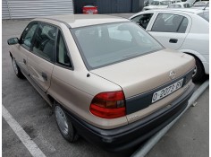 opel astra f berlina del año 1997 2