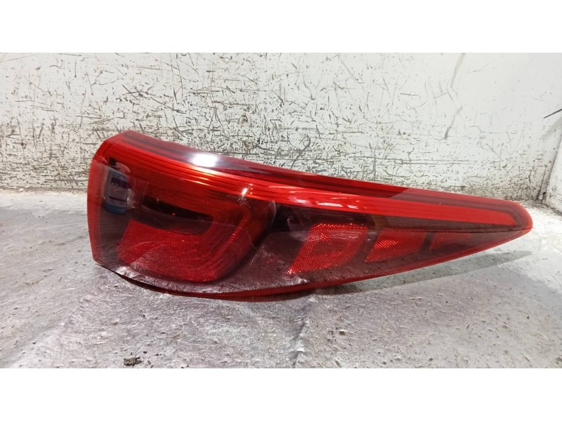 Recambio de piloto trasero derecho para kia sportage business 2wd referencia OEM IAM 92402F10  