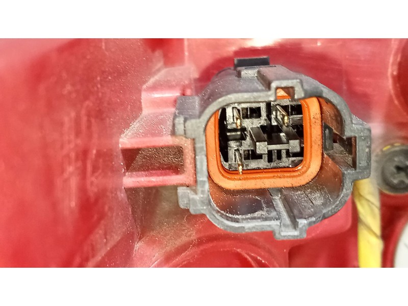 Recambio de piloto trasero derecho para kia sportage business 2wd referencia OEM IAM 92402F10  