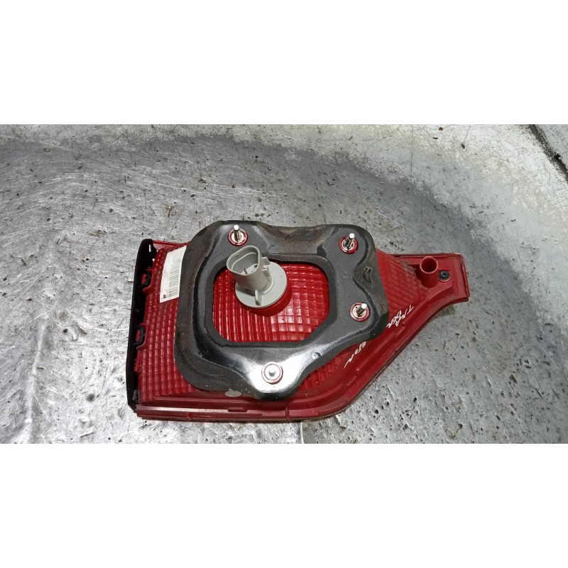 Recambio de piloto trasero derecho interior para kia sportage business 2wd referencia OEM IAM 92406F10  