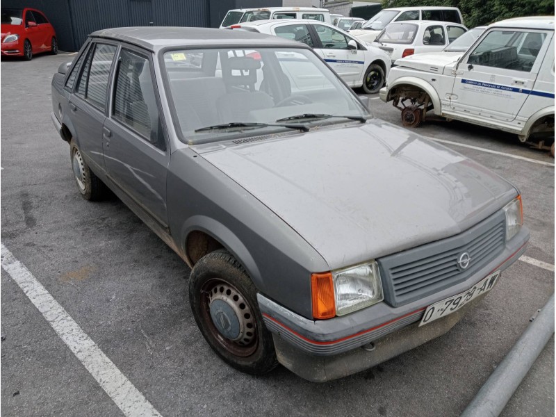 opel corsa a del año 1990