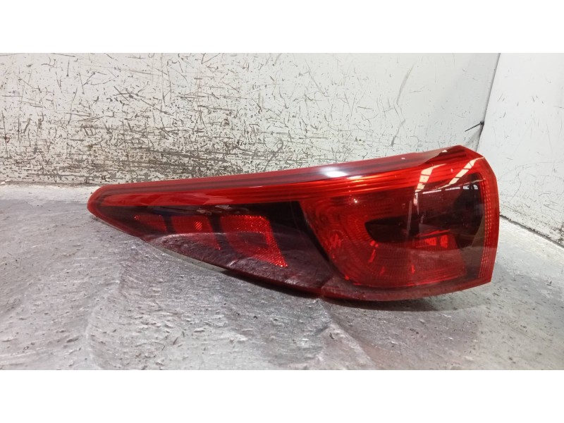 Recambio de piloto trasero izquierdo para kia sportage business 2wd referencia OEM IAM 92401F10  