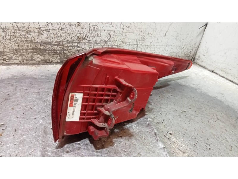 Recambio de piloto trasero izquierdo para kia sportage business 2wd referencia OEM IAM 92401F10  