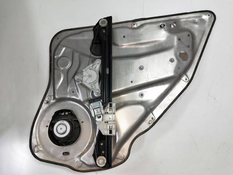 Recambio de elevalunas trasero izquierdo para mercedes clase c (w204) berlina 2.2 cdi cat referencia OEM IAM A2048200642 9611111