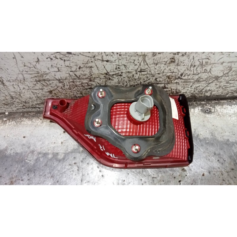 Recambio de piloto trasero izquierdo interior para kia sportage business 2wd referencia OEM IAM 92405F10  