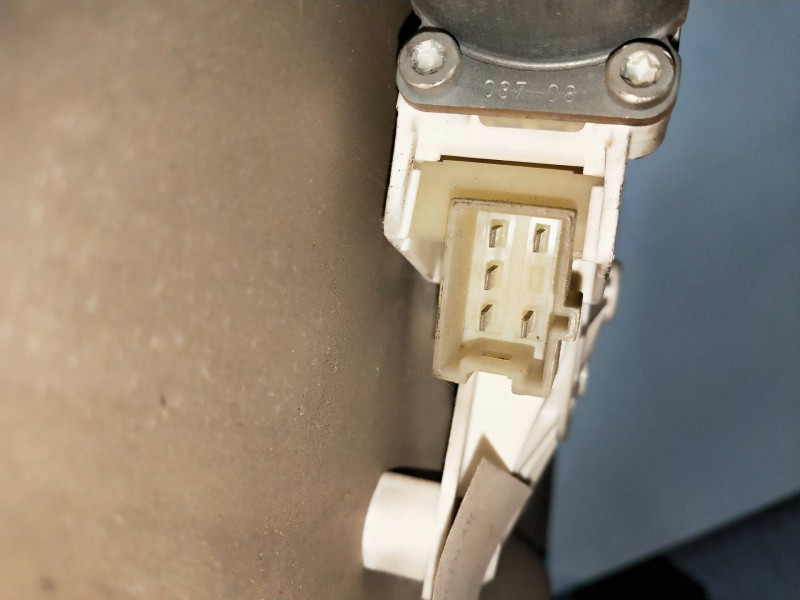 Recambio de elevalunas trasero izquierdo para mercedes clase c (w204) berlina 2.2 cdi cat referencia OEM IAM A2048200642 9611111