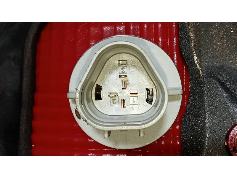 Recambio de piloto trasero izquierdo interior para kia sportage business 2wd referencia OEM IAM 92405F10  